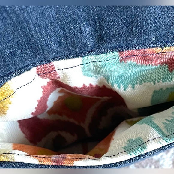 Denim Unique Upcycled Denim Crossbody Bag – Padded and Stylish - Picture 15 of 16